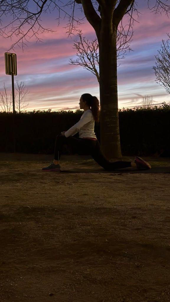 Sessions de yoga i mobilitat al capvespre amb Laura